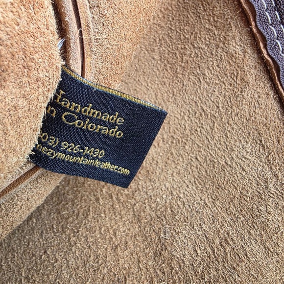 Beautiful handmade Breezy Mountain Leather crossbody bag, crafted in ColoradoUSA - Picture 7 of 7